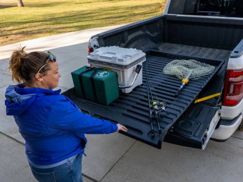 bedslide500go-pullingtray